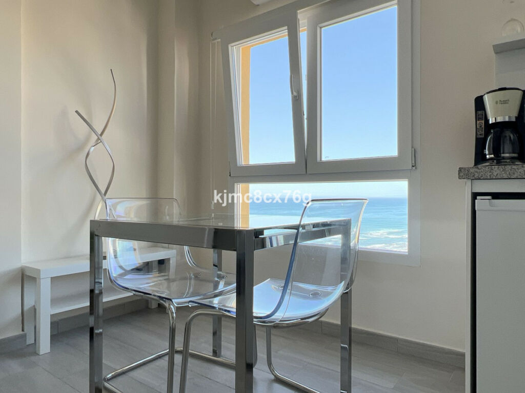 Top Floor Studio Calahonda Málaga - image 3
