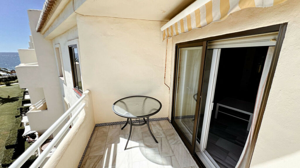 Top Floor Apartment La Cala de Mijas Málaga - image 3
