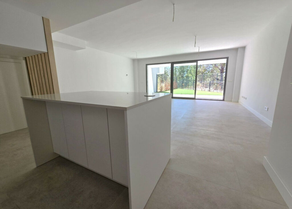Semi-Detached House El Chaparral Málaga - image 3
