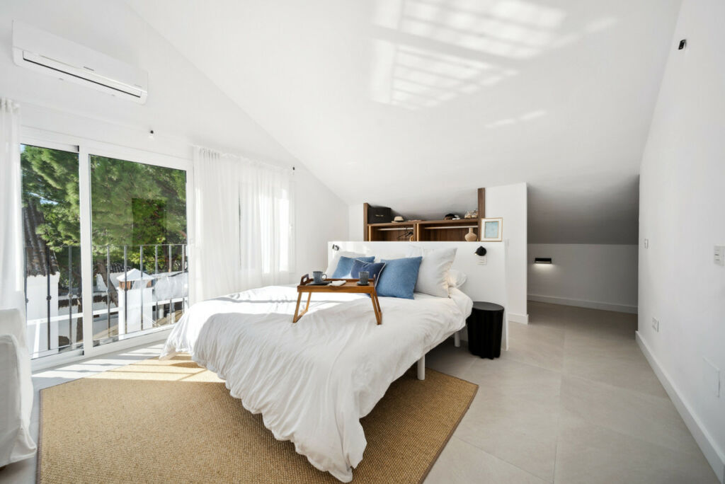 Penthouse Duplex Nueva Andalucía Málaga - image 3
