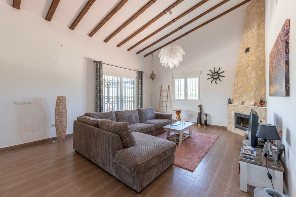 Detached Villa La Romana Alicante - image 3