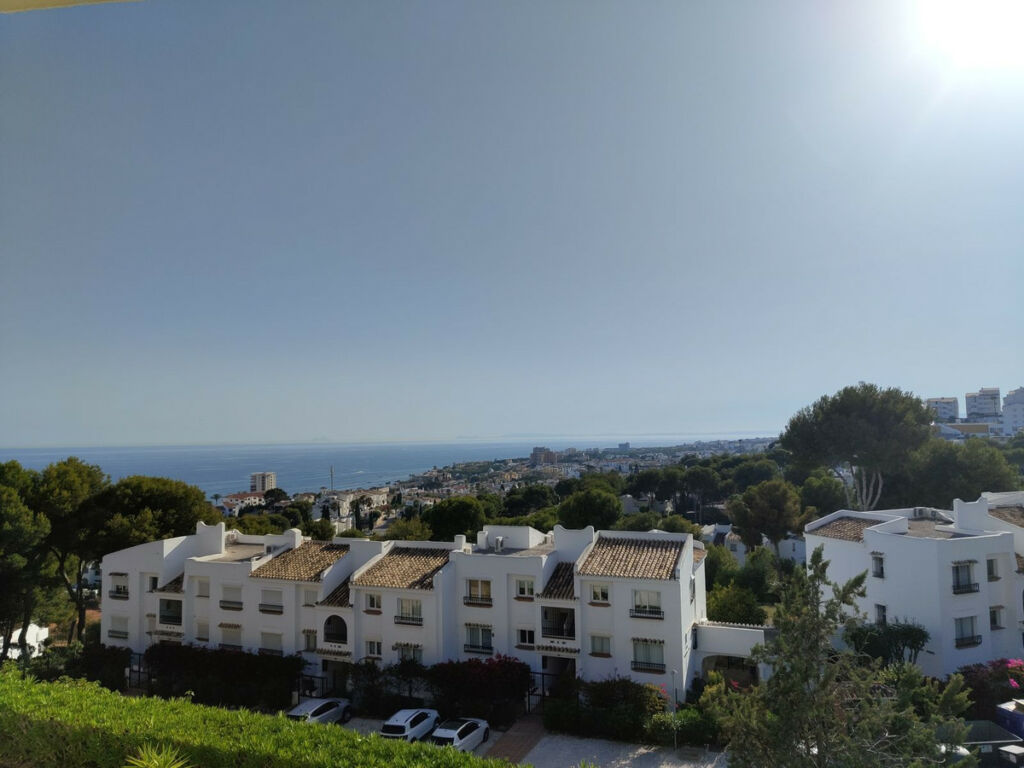 Middle Floor Apartment Riviera del Sol Málaga - image 3