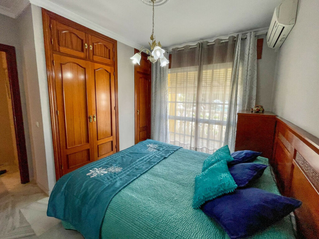 Detached Villa Fuengirola Málaga - image 31
