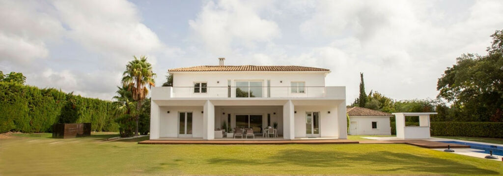 Detached Villa San Roque Club Cádiz - image 29