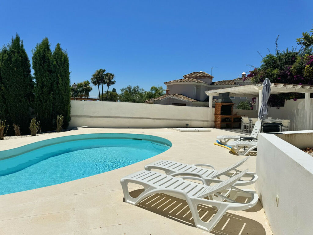 Detached Villa El Rosario Málaga - image 31