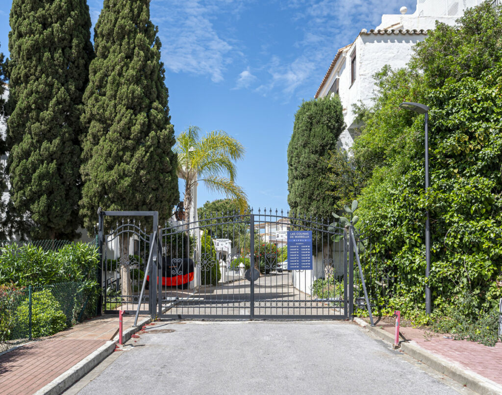 Middle Floor Apartment Benahavís Málaga - image 34