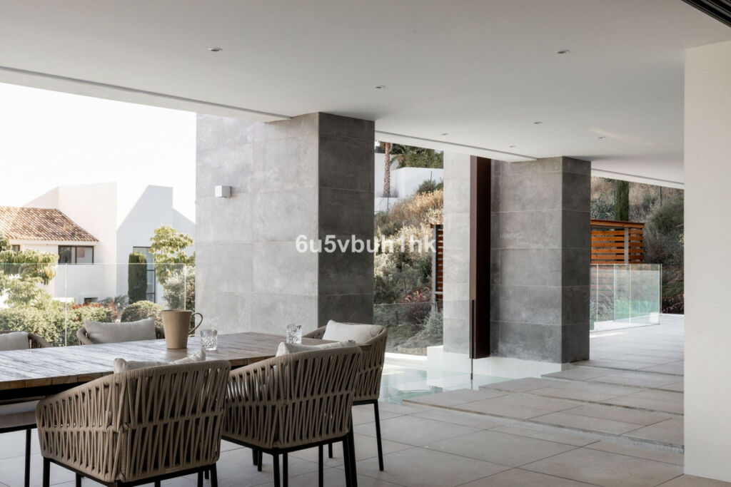 Detached Villa Benahavís Málaga - image 31