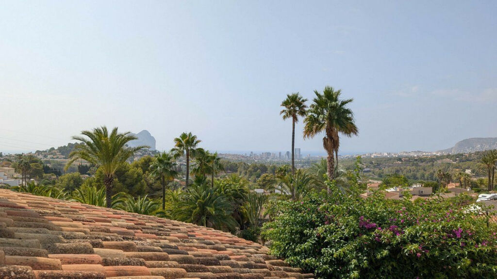 Detached Villa Calpe Alicante - image 2