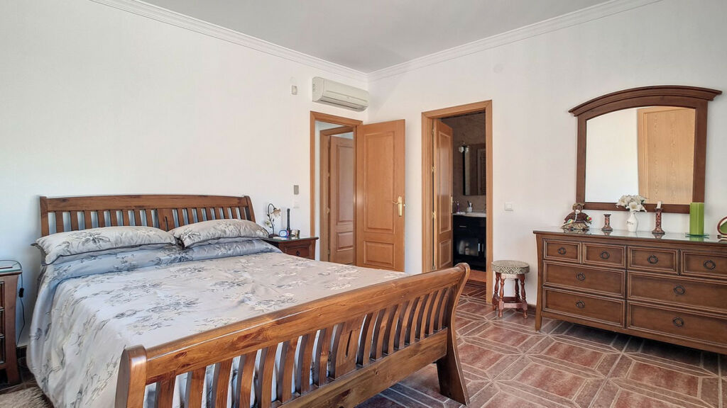 Detached Villa Arenas Málaga - image 32