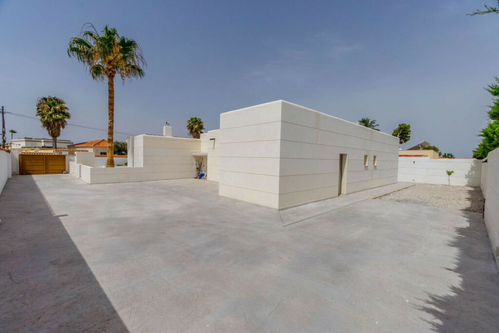 Detached Villa Torrevieja Alicante - image 32