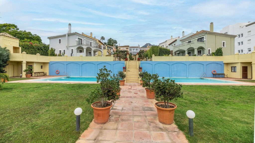Semi-Detached House The Golden Mile Málaga - image 33