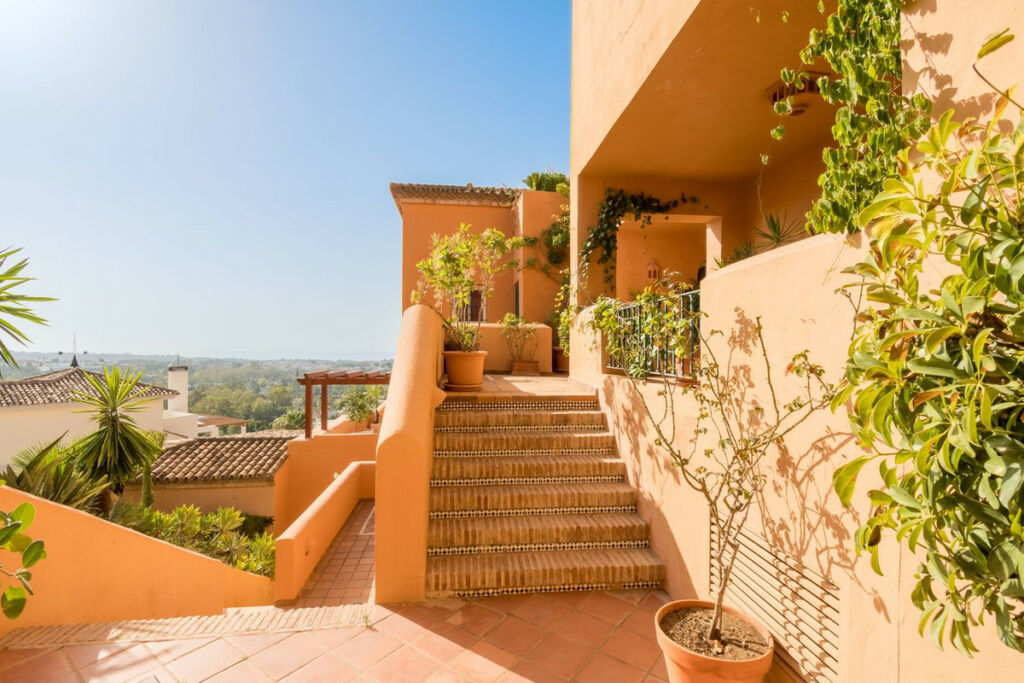 Middle Floor Apartment Nueva Andalucía Málaga - image 32