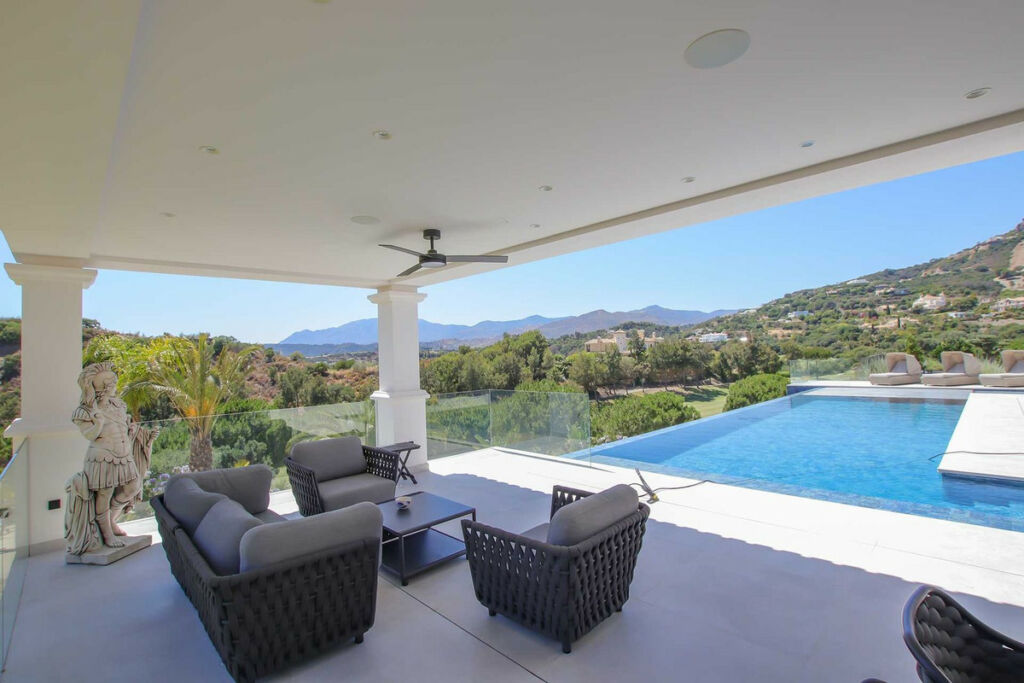 Detached Villa Marbella Málaga - image 21