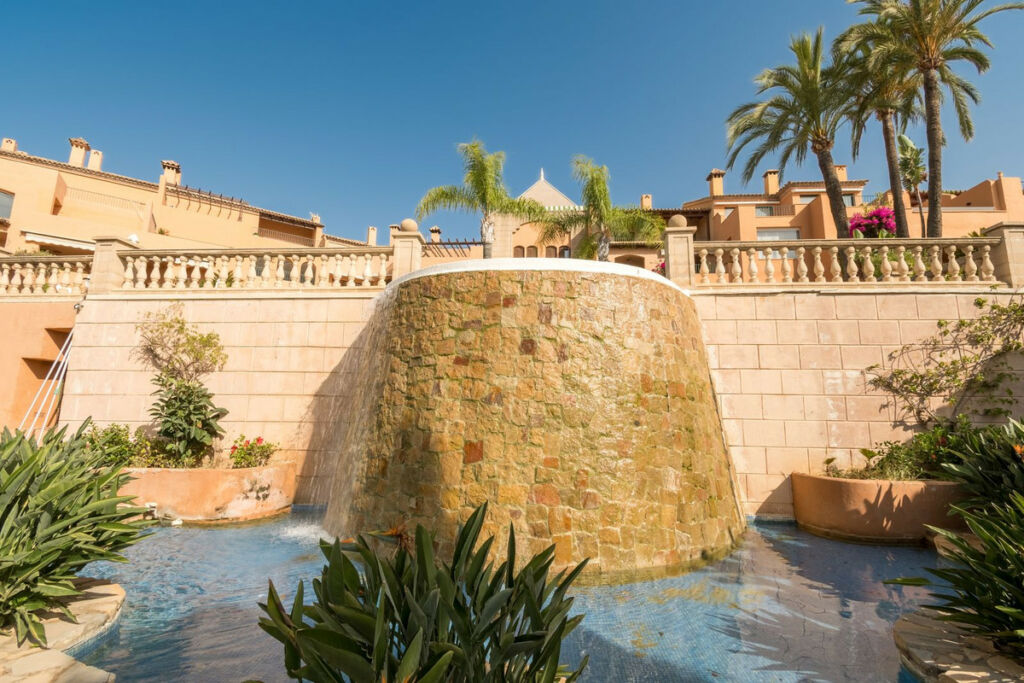 Middle Floor Apartment Nueva Andalucía Málaga - image 35