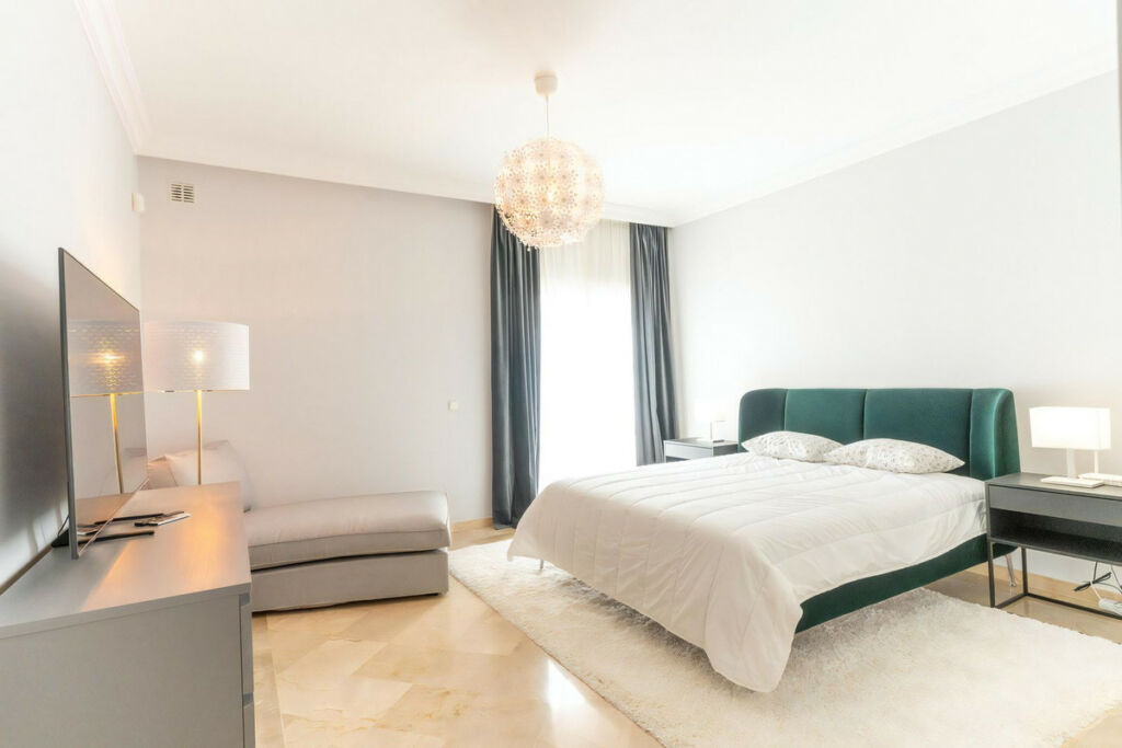 Detached Villa Los Arqueros Málaga - image 33