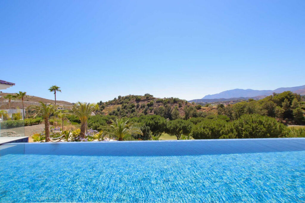 Detached Villa Marbella Málaga - image 22
