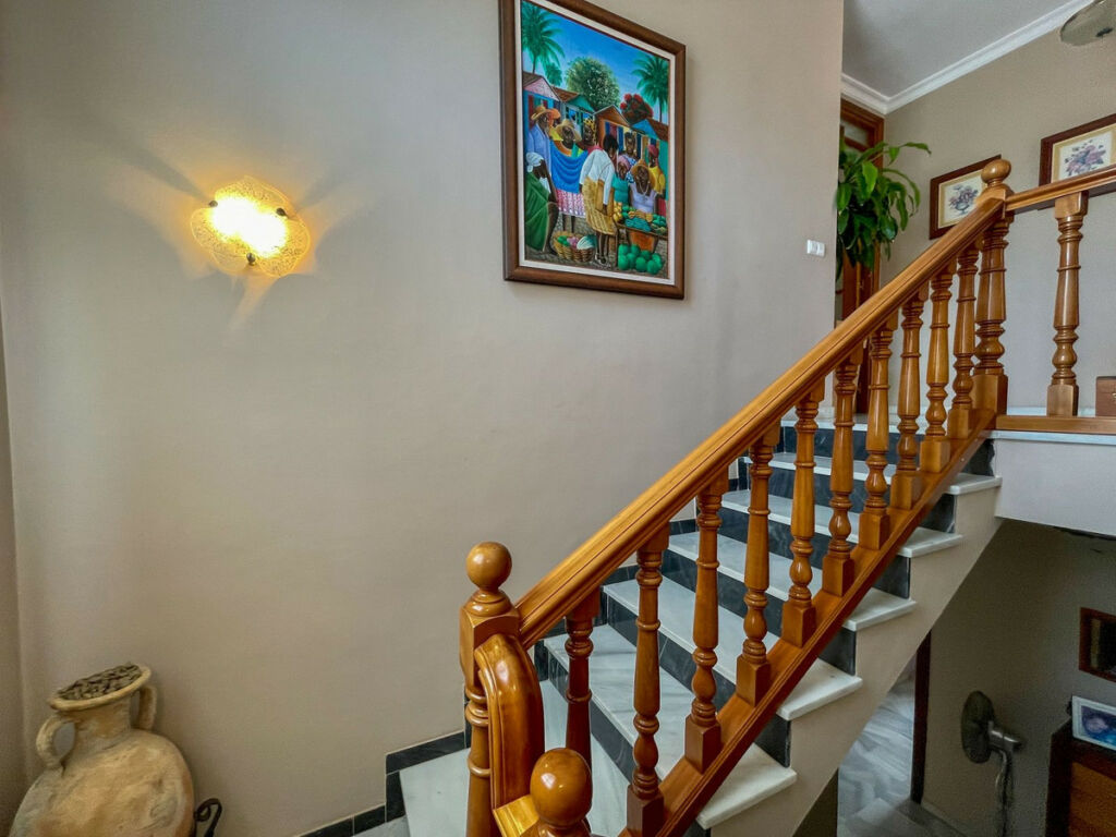 Detached Villa Fuengirola Málaga - image 38