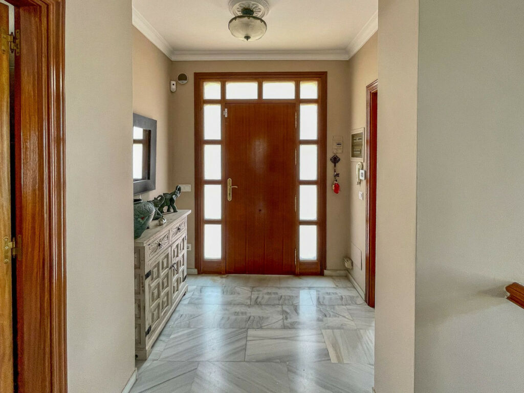 Detached Villa Fuengirola Málaga - image 39