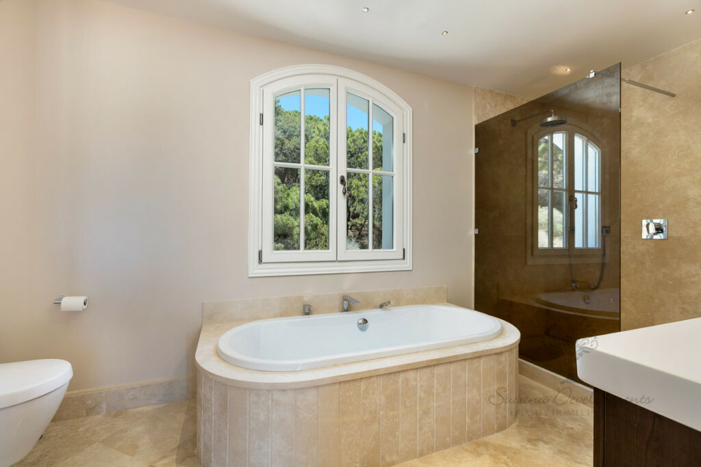Detached Villa Benahavís Málaga - image 38