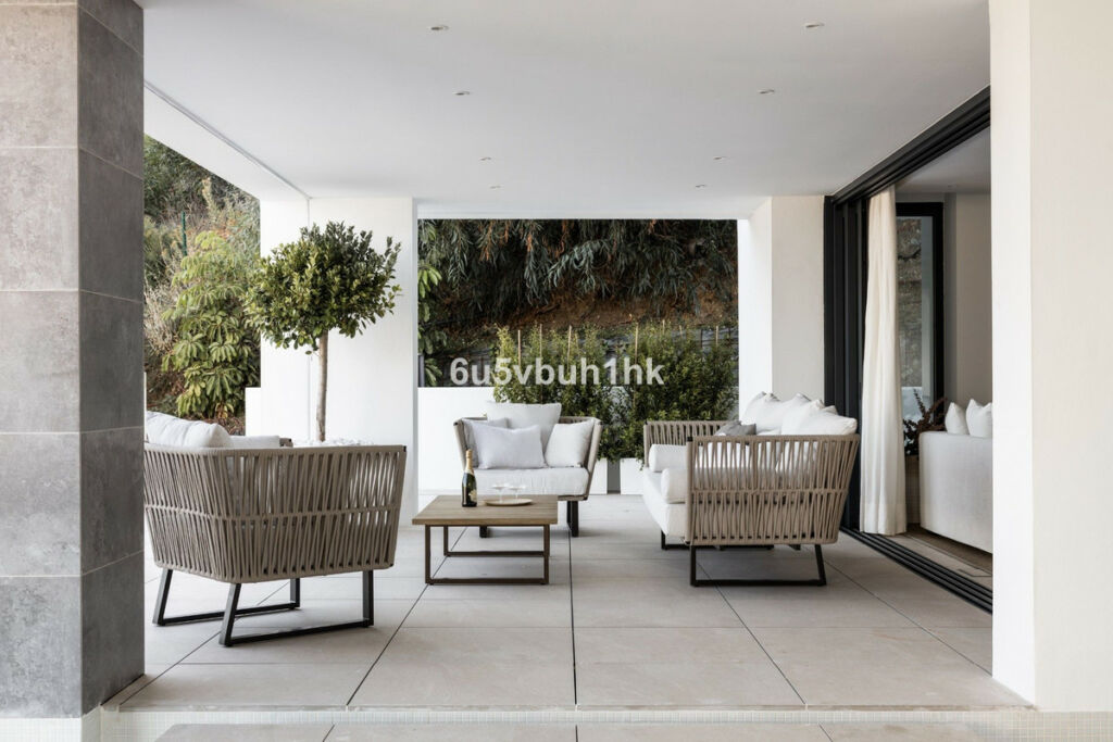 Detached Villa Benahavís Málaga - image 39