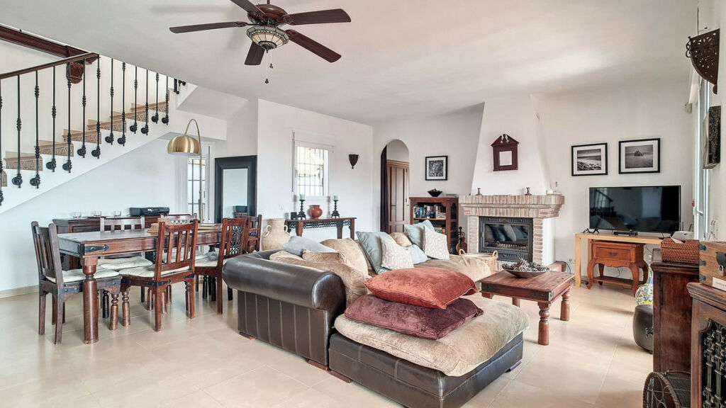 Detached Villa Arenas Málaga - image 4