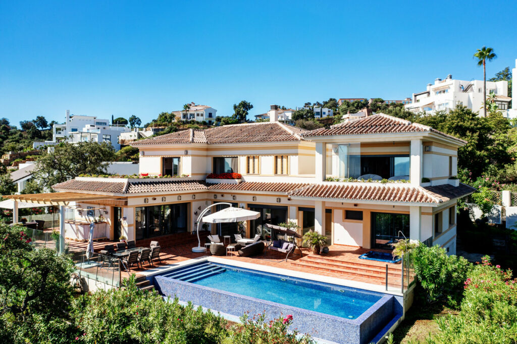 Detached Villa Marbella Málaga - image 4