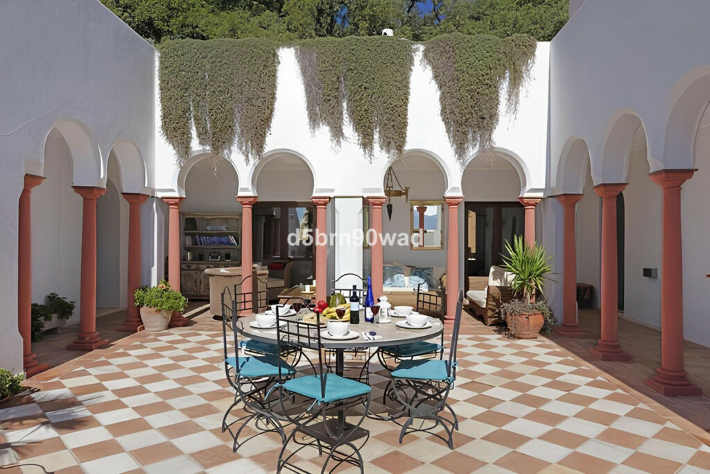 Detached Villa Gaucín Málaga - image 4