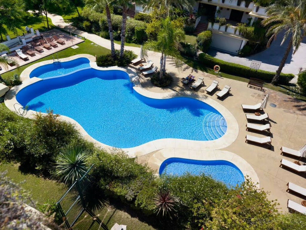 Ground Floor Apartment The Golden Mile Málaga - image 4