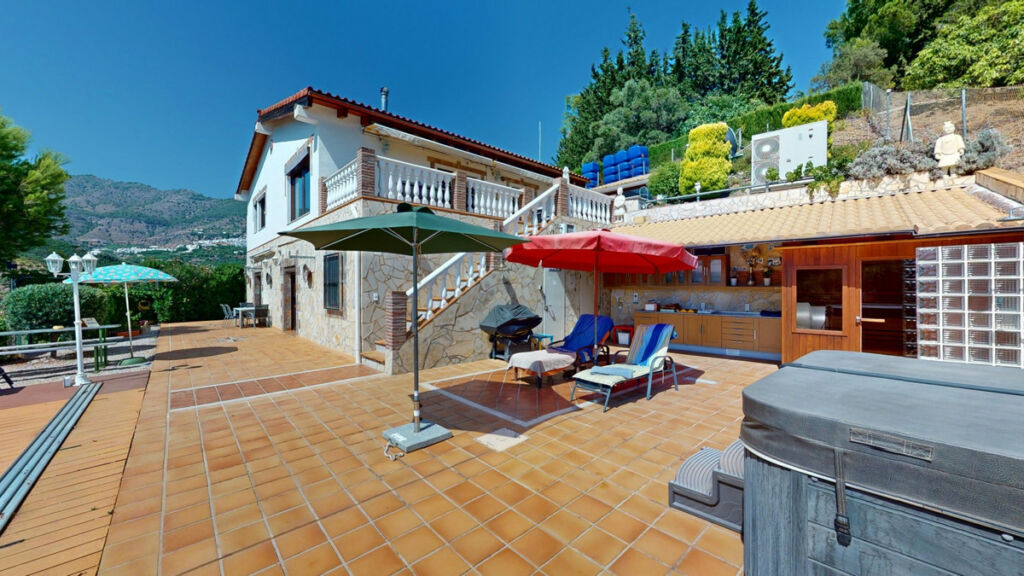 Detached Villa Frigiliana Málaga - image 3