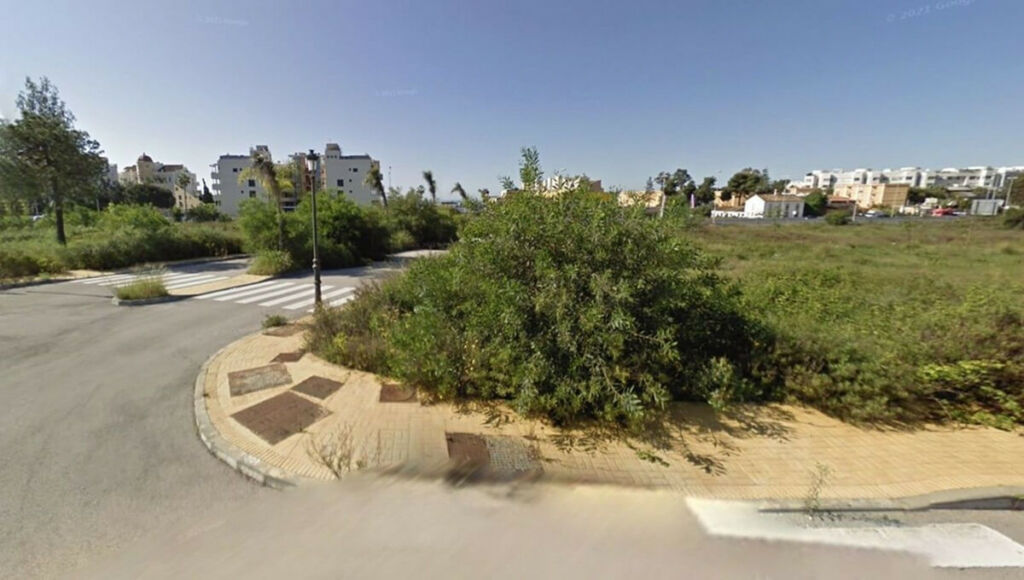 Residential Plot Estepona Málaga - image 4