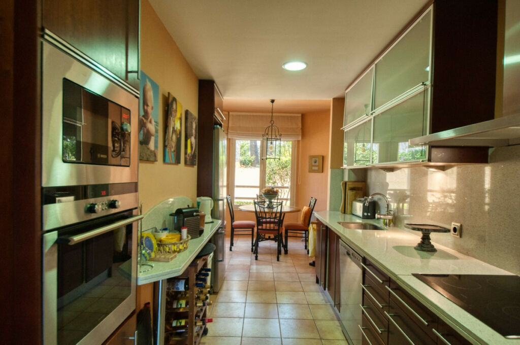 Ground Floor Apartment Sierra Blanca Málaga - image 4