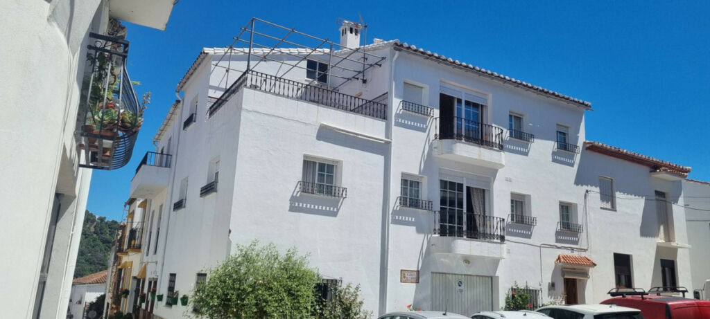 Semi-Detached House Benarrabá Málaga - image 4