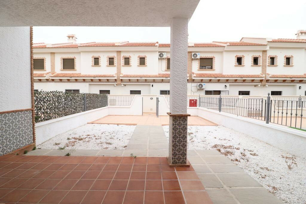 Townhouse San Miguel de Salinas Alicante - image 4