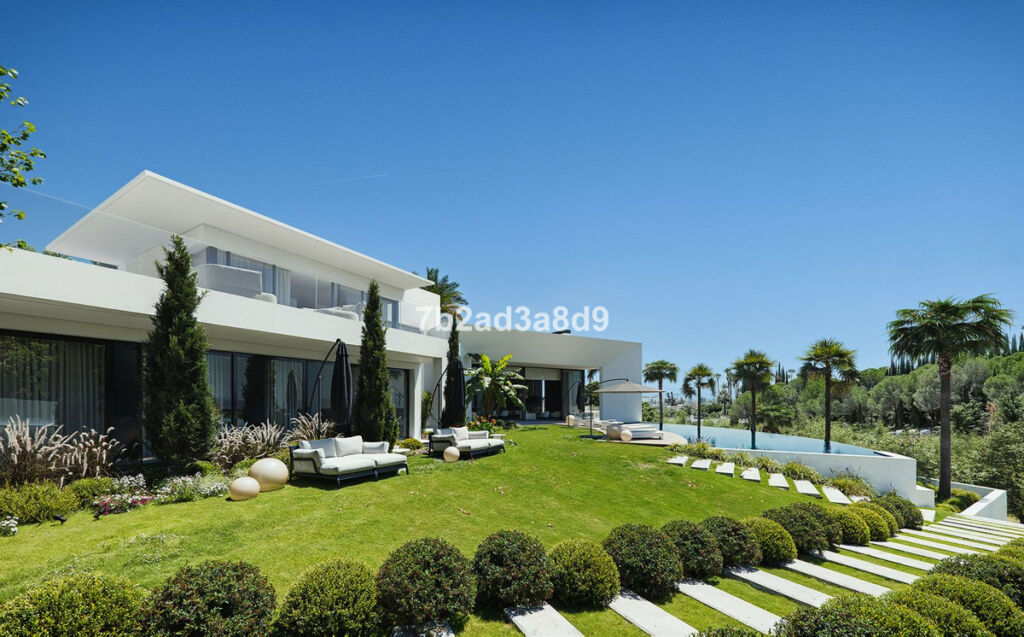Residential Plot Nueva Andalucía Málaga - image 4