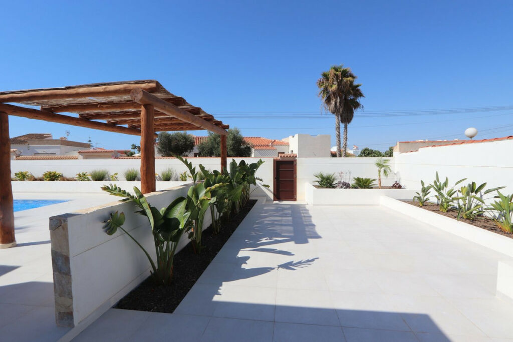 Detached Villa Torrevieja Alicante - image 40
