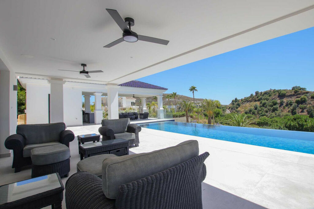 Detached Villa Marbella Málaga - image 25
