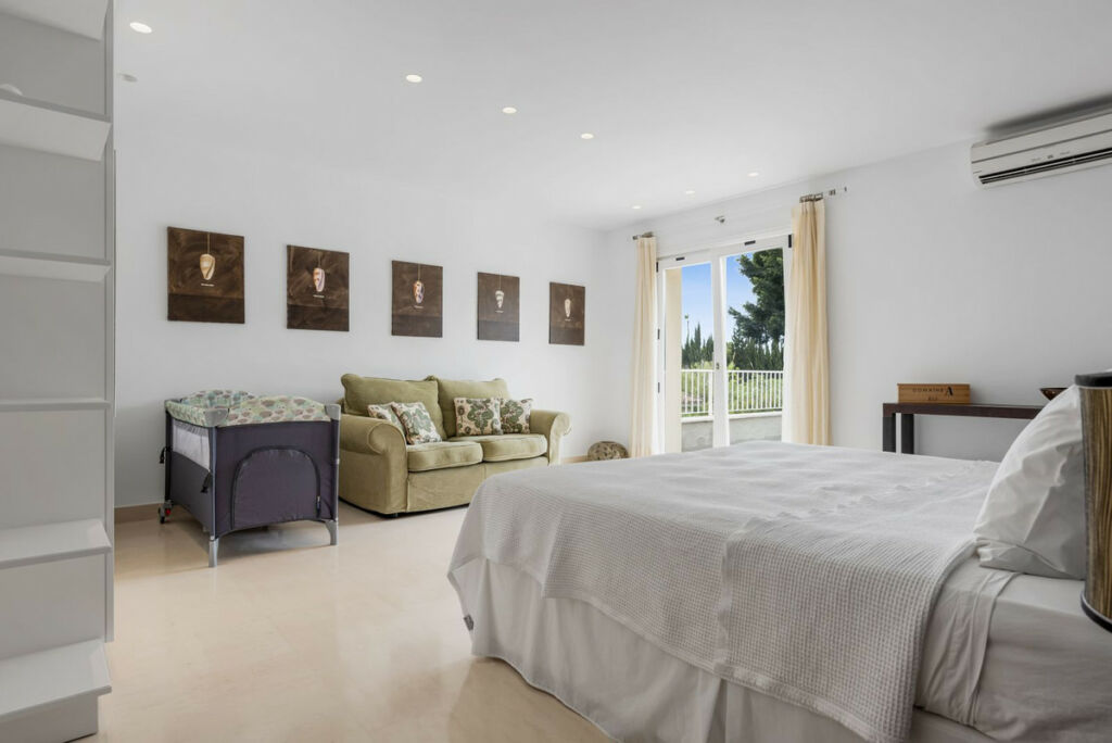 Detached Villa Sotogrande Costa Cádiz - image 44