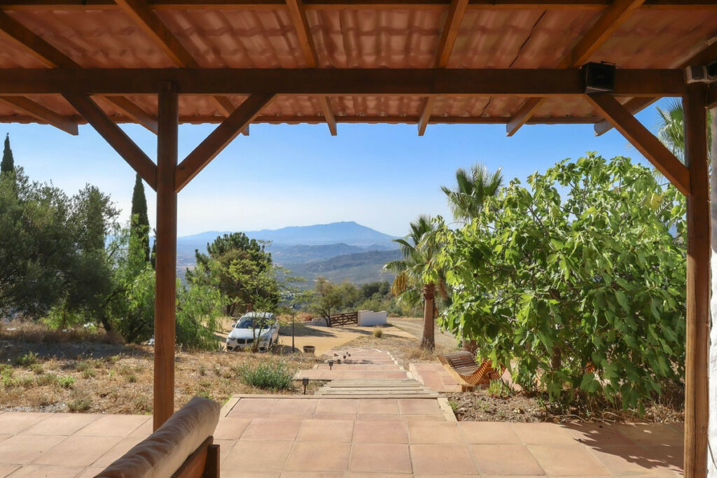 Detached Villa Alozaina Málaga - image 43