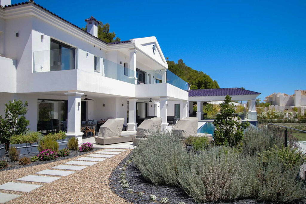 Detached Villa Marbella Málaga - image 32