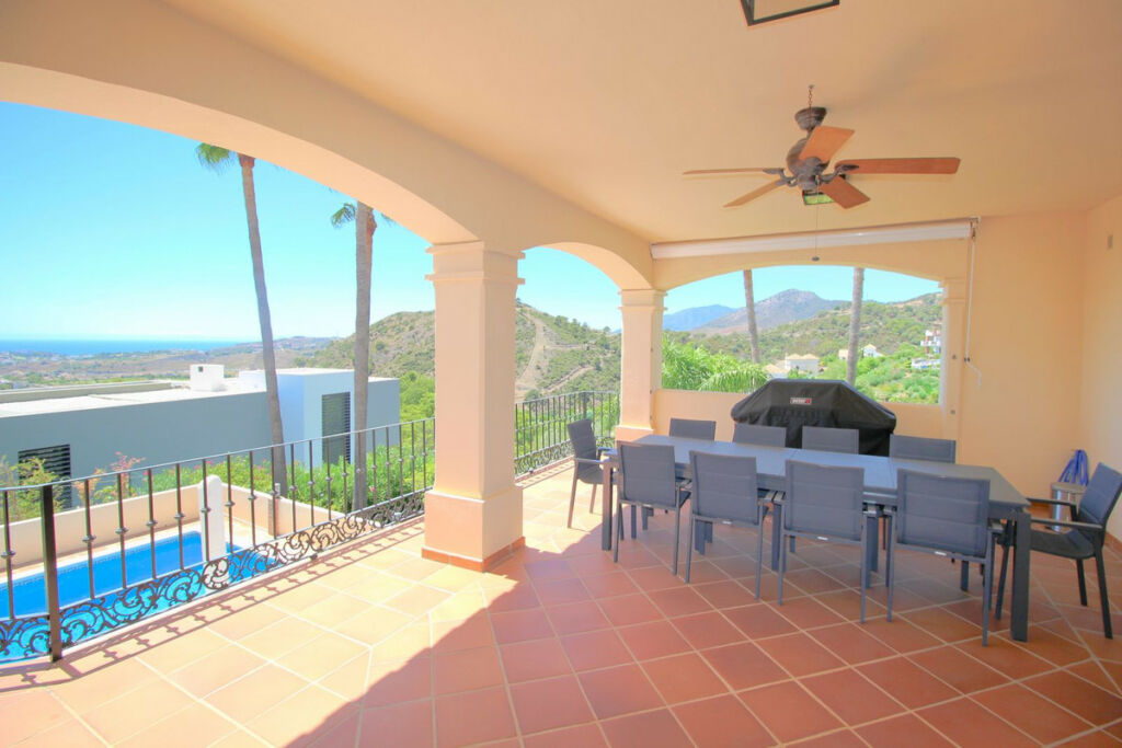 Detached Villa Los Arqueros Málaga - image 43