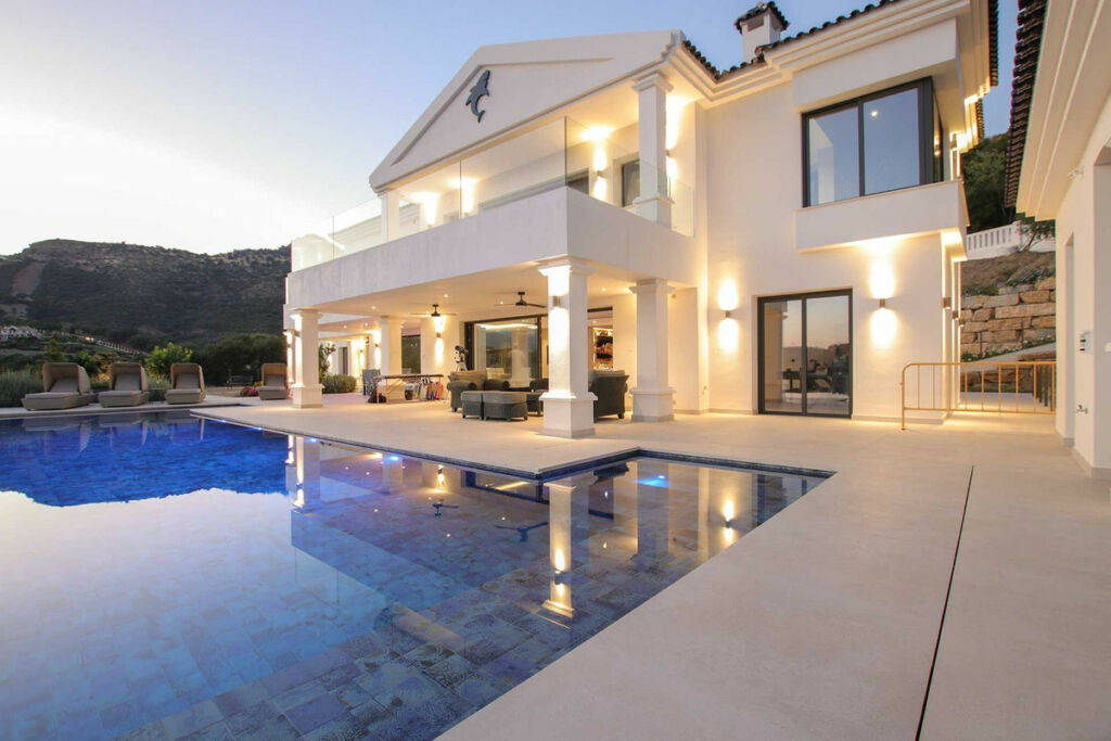 Detached Villa Marbella Málaga - image 35