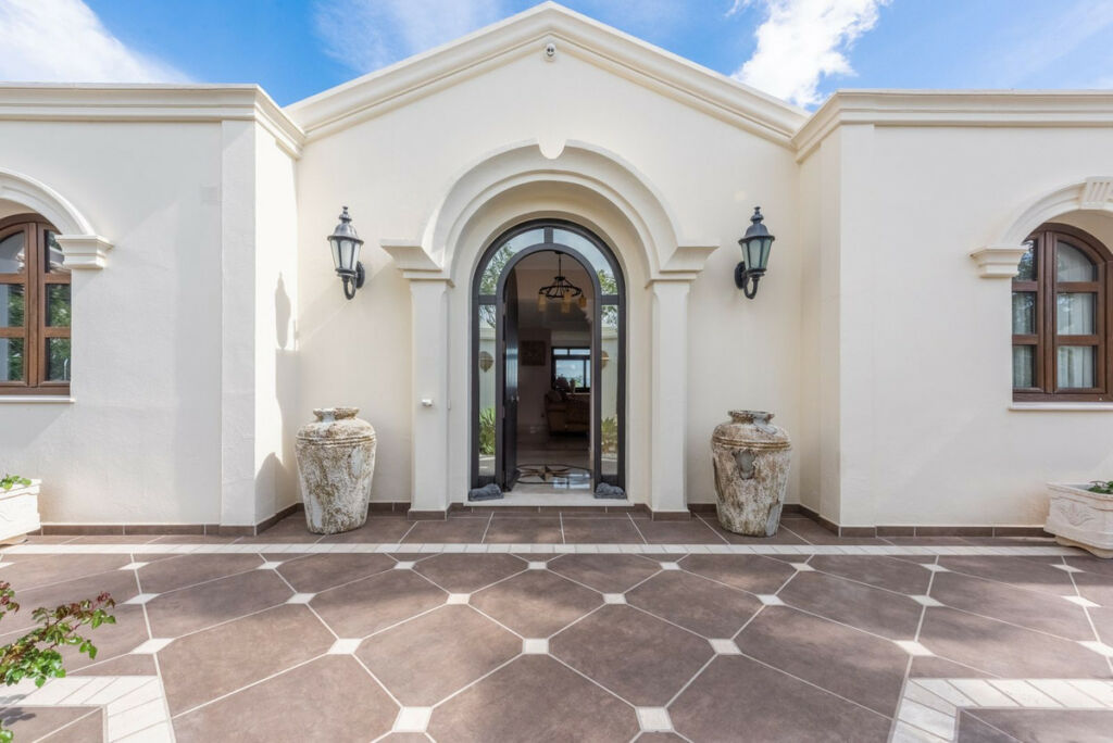 Detached Villa Estepona Málaga - image 46