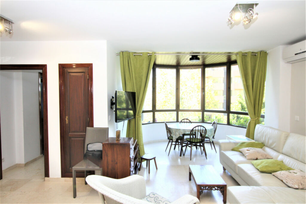 Middle Floor Apartment Marbella Málaga - image 4