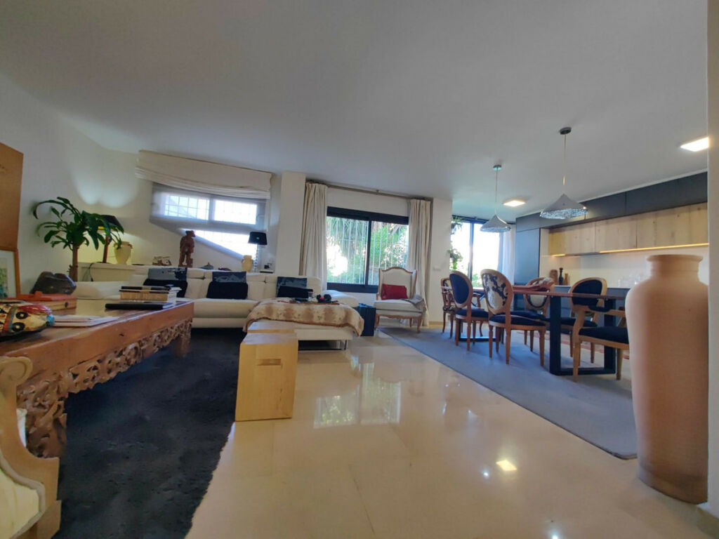Duplex Estepona Málaga - image 9