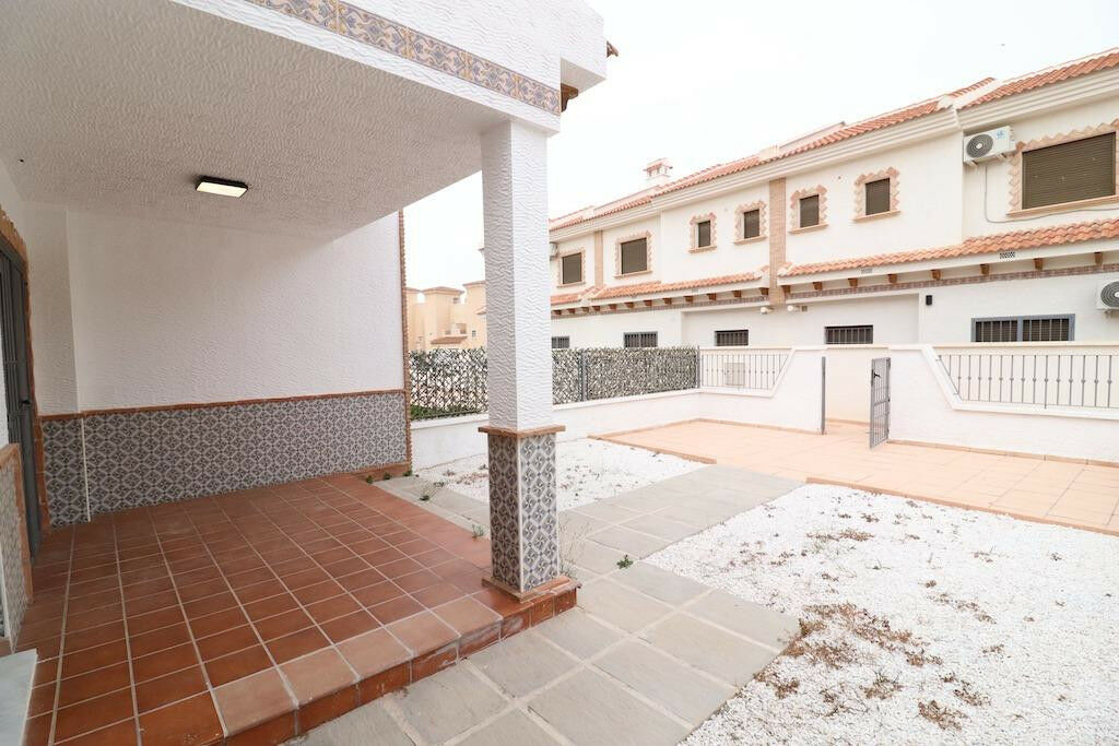 Townhouse San Miguel de Salinas Alicante - image 5