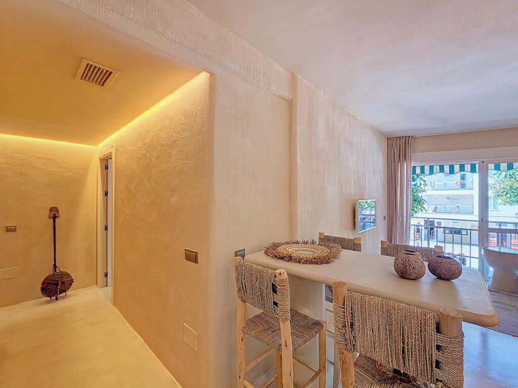 Middle Floor Apartment Estepona Málaga - image 8