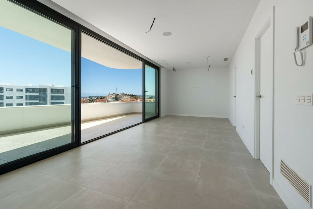 Middle Floor Apartment Benalmadena Costa Málaga - image 5