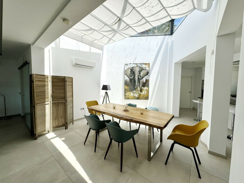 Detached Villa El Rosario Málaga - image 5