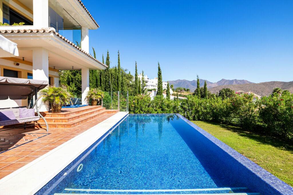 Detached Villa Marbella Málaga - image 5