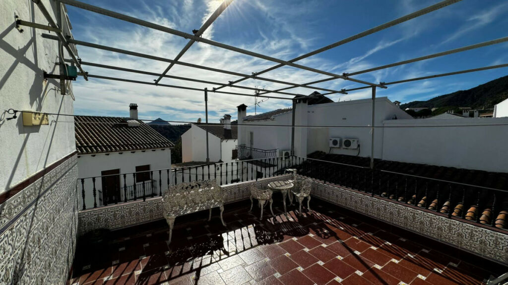 Semi-Detached House Benarrabá Málaga - image 5